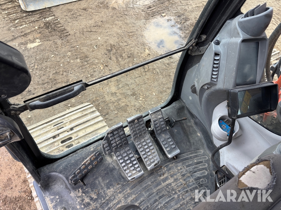 Grävmaskin Hitachi ZX225USLC-5B