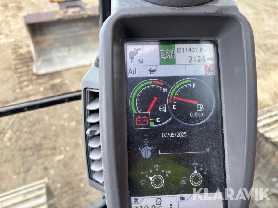 Grävmaskin Hitachi ZX225USLC-5B