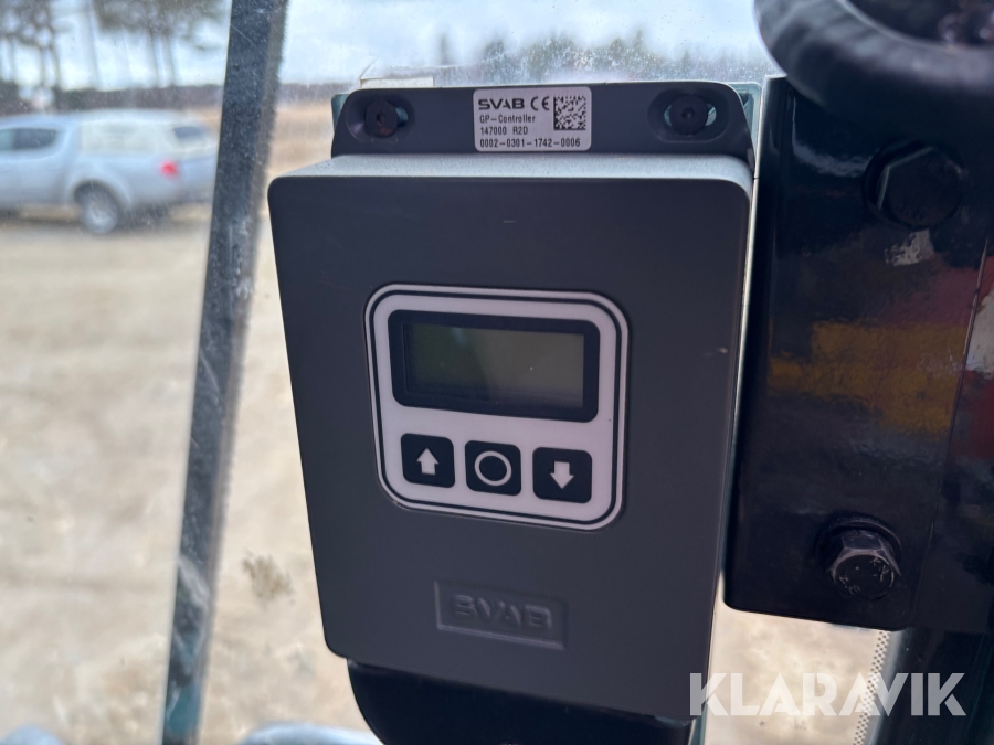 Grävmaskin Hitachi ZX225USLC-5B