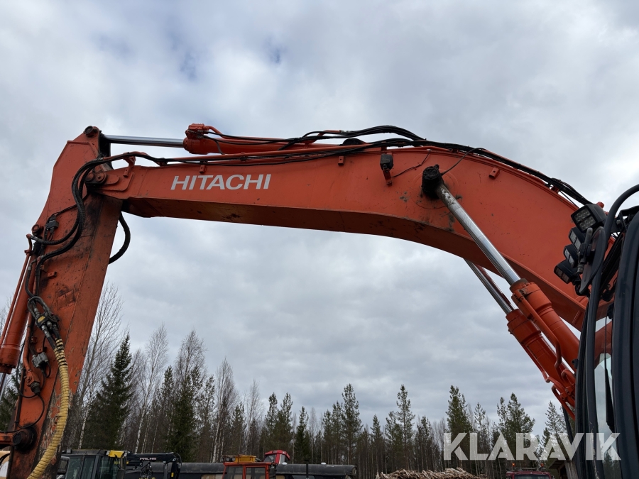 Grävmaskin Hitachi ZX225USLC-5B