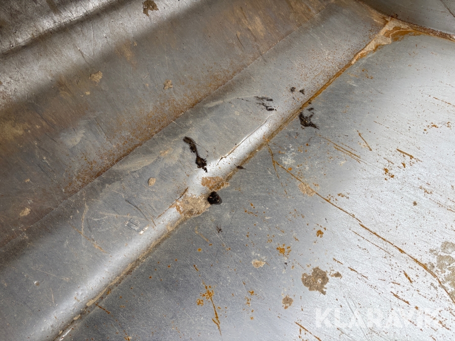 Grävmaskin Hitachi ZX225USLC-5B