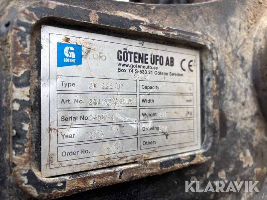 Grävmaskin Hitachi ZX225USLC-5B