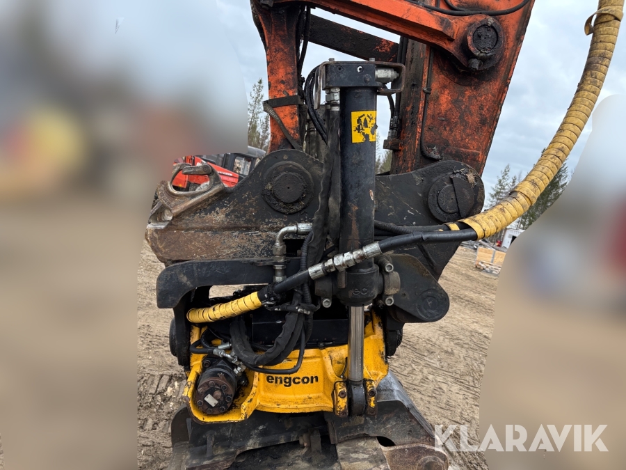 Grävmaskin Hitachi ZX225USLC-5B