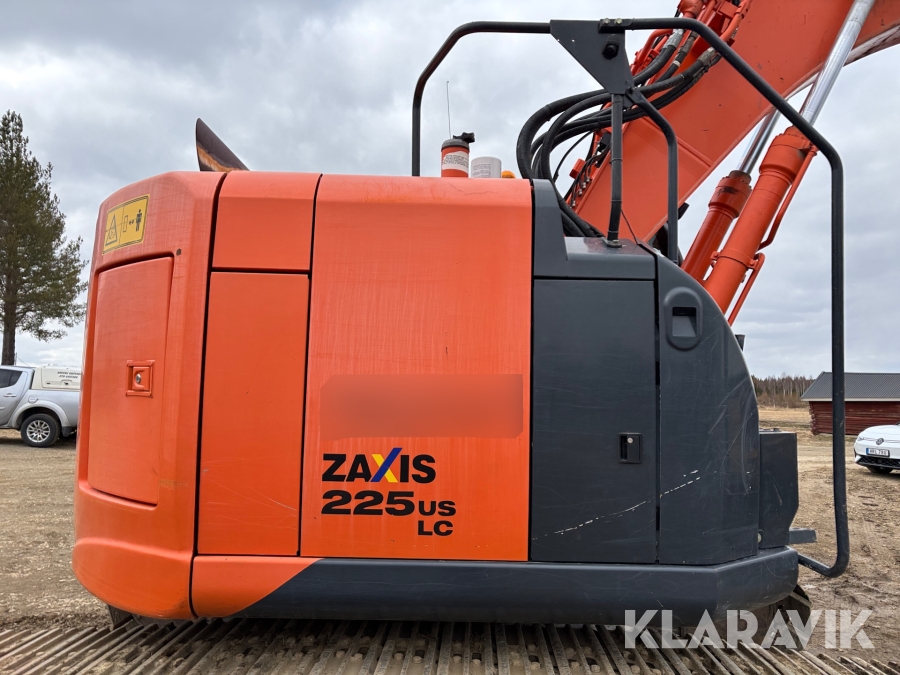 Grävmaskin Hitachi ZX225USLC-5B