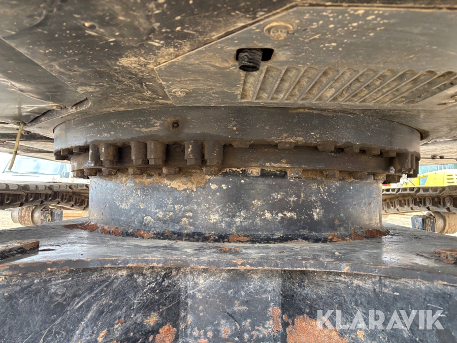 Grävmaskin Hitachi ZX225USLC-5B