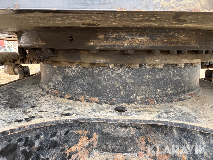 Grävmaskin Hitachi ZX225USLC-5B