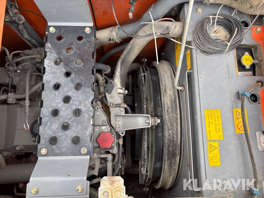 Grävmaskin Hitachi ZX225USLC-5B