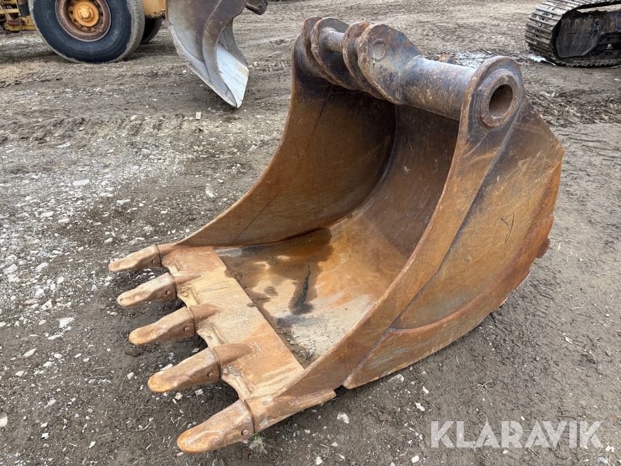 Grävmaskin Hitachi ZX225USLC-5B