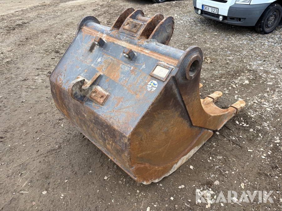 Grävmaskin Hitachi ZX225USLC-5B