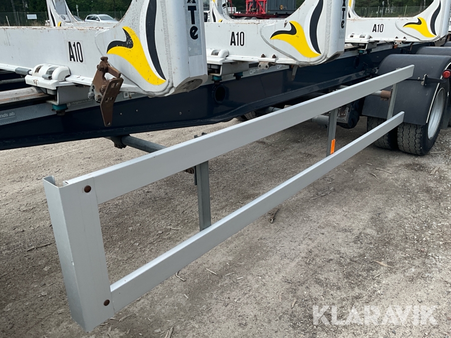 Timmerbil med släp Scania R560