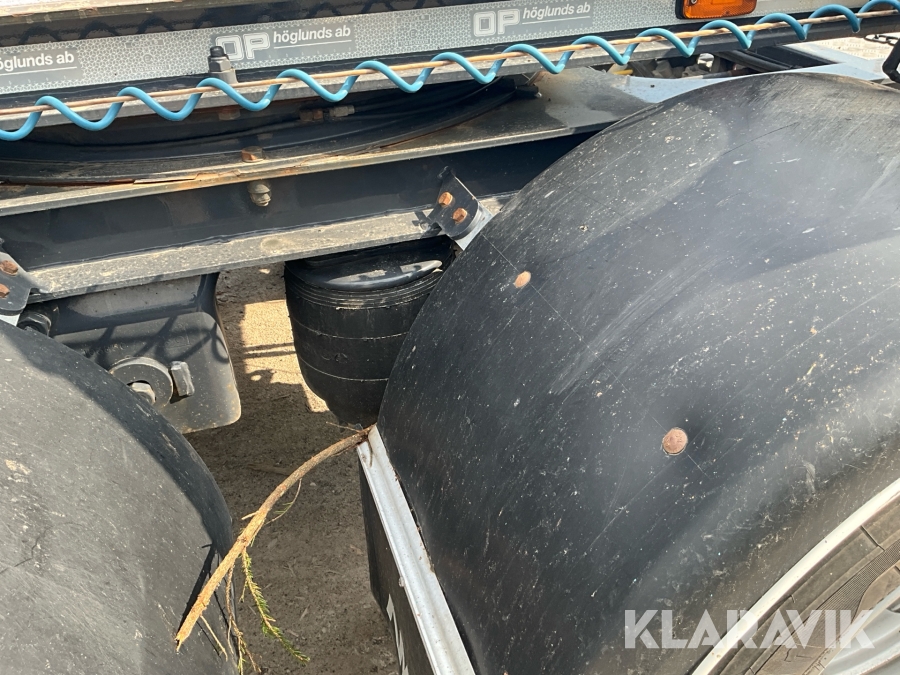 Timmerbil med släp Scania R560