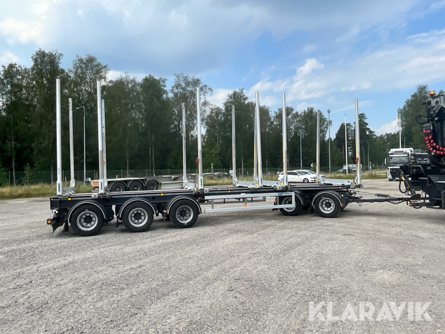 Timmerbil med släp Scania R560