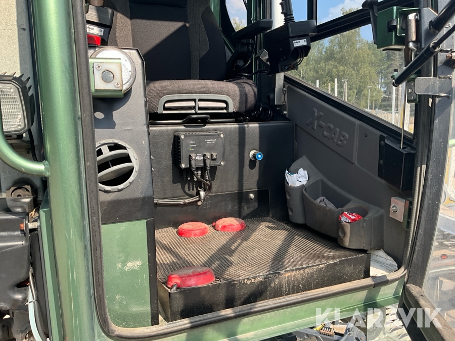 Timmerbil med släp Scania R560