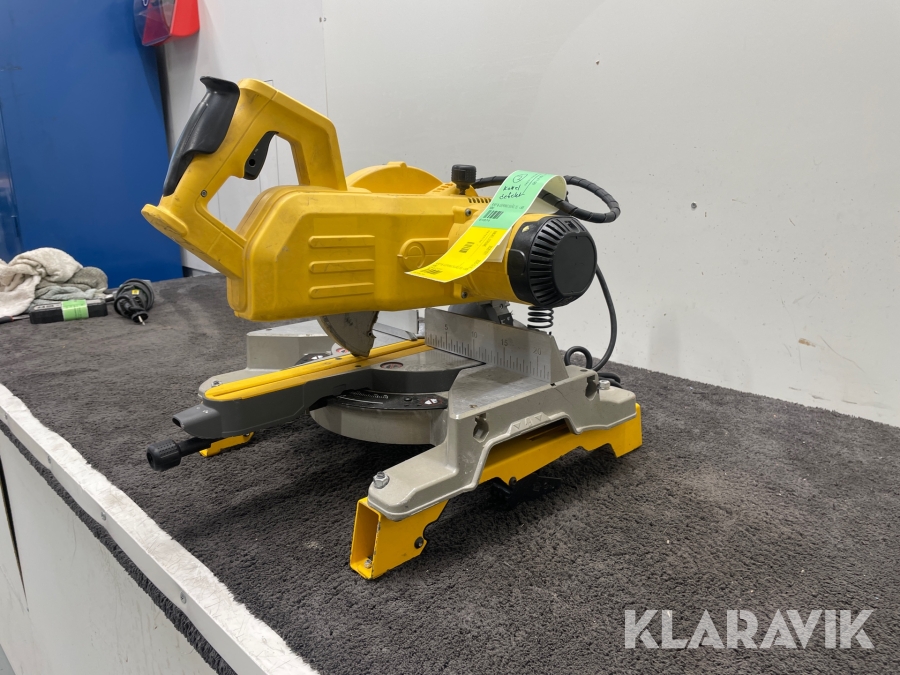 Kap&geringsåg Dewalt DW777