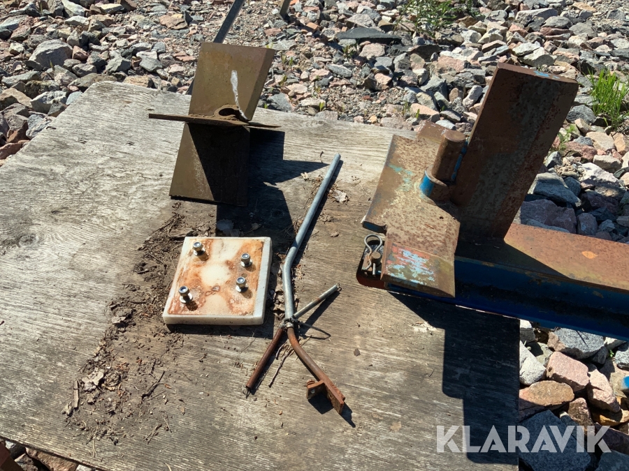 Hydrauldriven vedklyv Nedergatans maskiner TK130