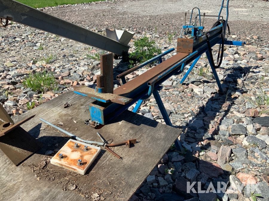 Hydrauldriven vedklyv Nedergatans maskiner TK130