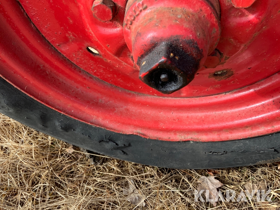 Veterantraktor Volvo T24, Vårgårda, Klaravik auktioner