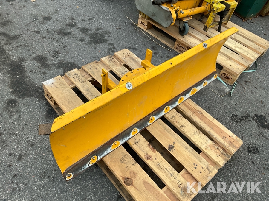 Snöplog P.Olssons LBL140
