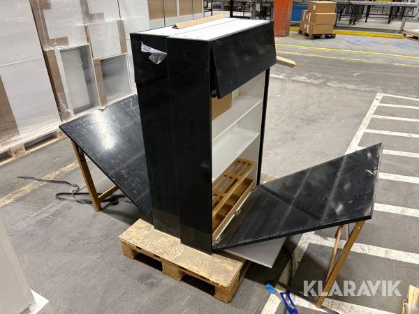 Kombinerat köksskåp/nedfällbart bord Marbodal 2st