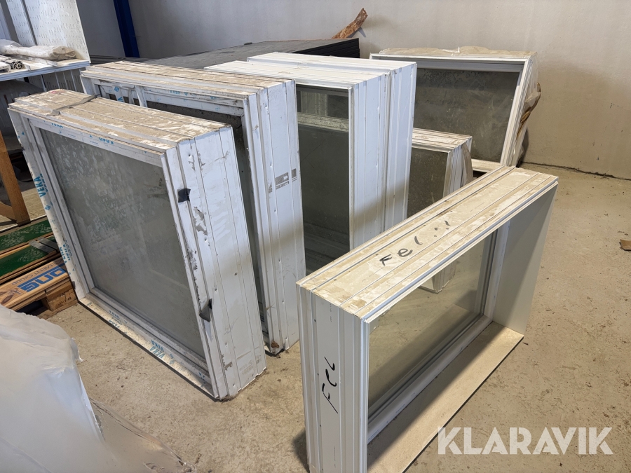 Fasta fönster med plastram 12st