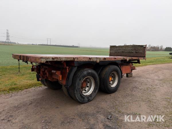 Traktor tippvagn. Scania