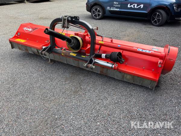 Betesputs Kuhn BP30 med 3-punkt fäste