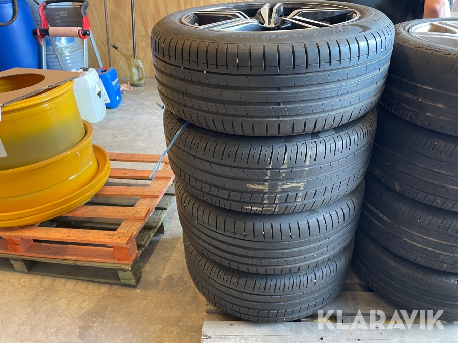 Däck på fälg 4 styck