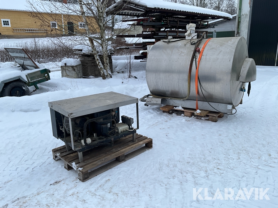 Mjölktank Hackman Wedholms DF953 AD 2000liter