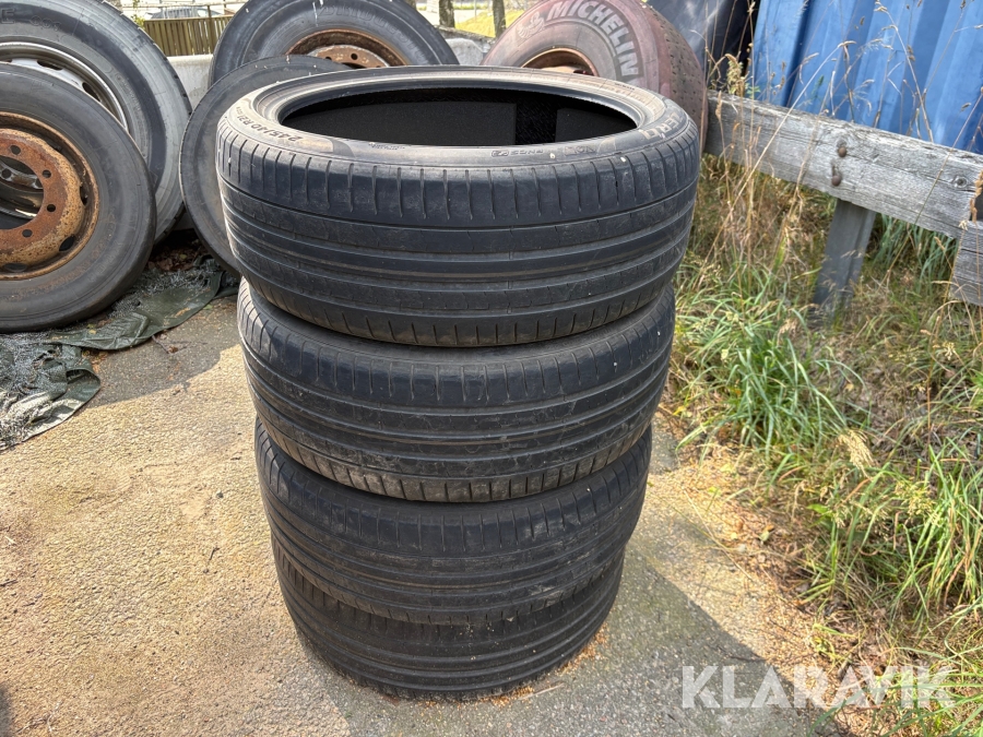 Personbilsdäck utan fälg Pirelli 245/40R21 100W