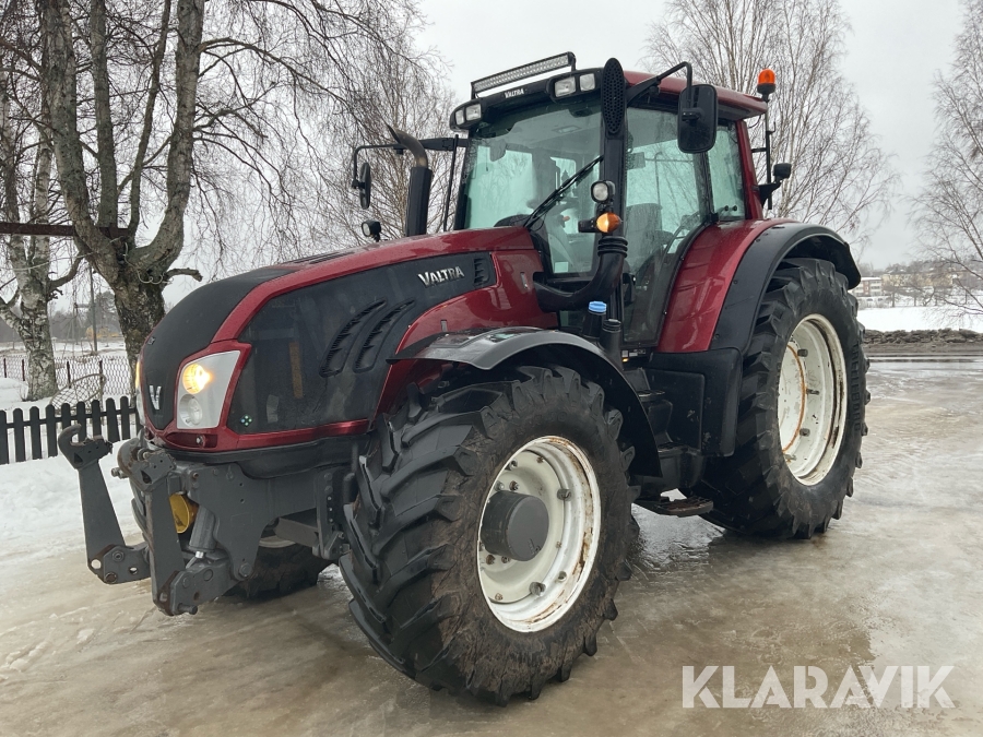Traktor Valtra T213 Versu