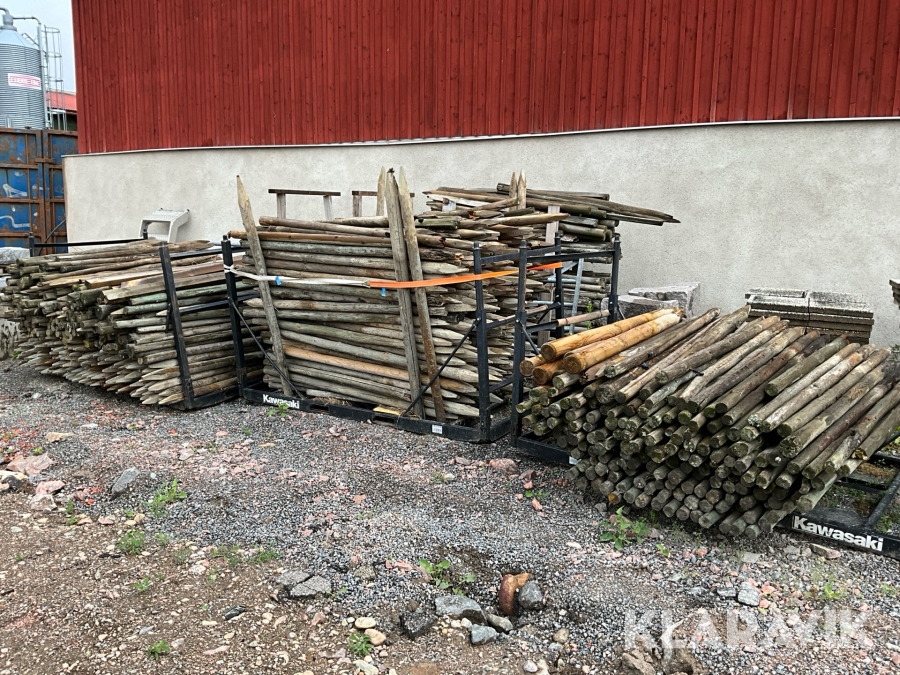 Staketstolp större parti