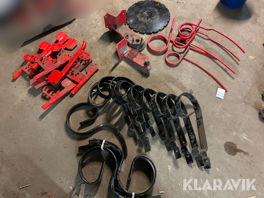 Parti med Reservdelar till Väderstad Harv och betsåmaskin Väderstad