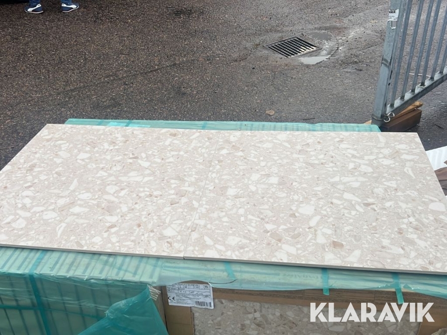 Klinker/ Granitkeramik Terazzo beige 90kvm