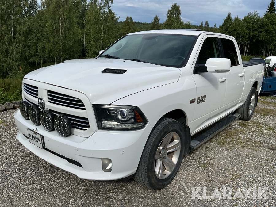Pickup Dodge Ram 1500 V8 HEMI 4x4