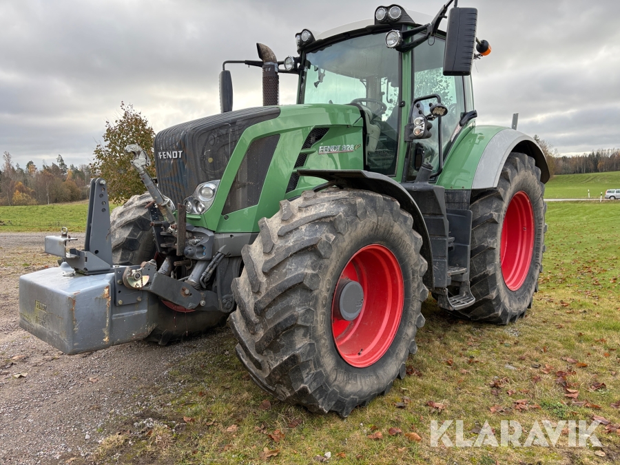 Traktor Fendt 828 Vario ProfiPlus med Frontlyft/PTO