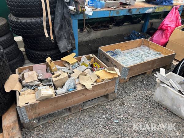 Diverse bult och mutter