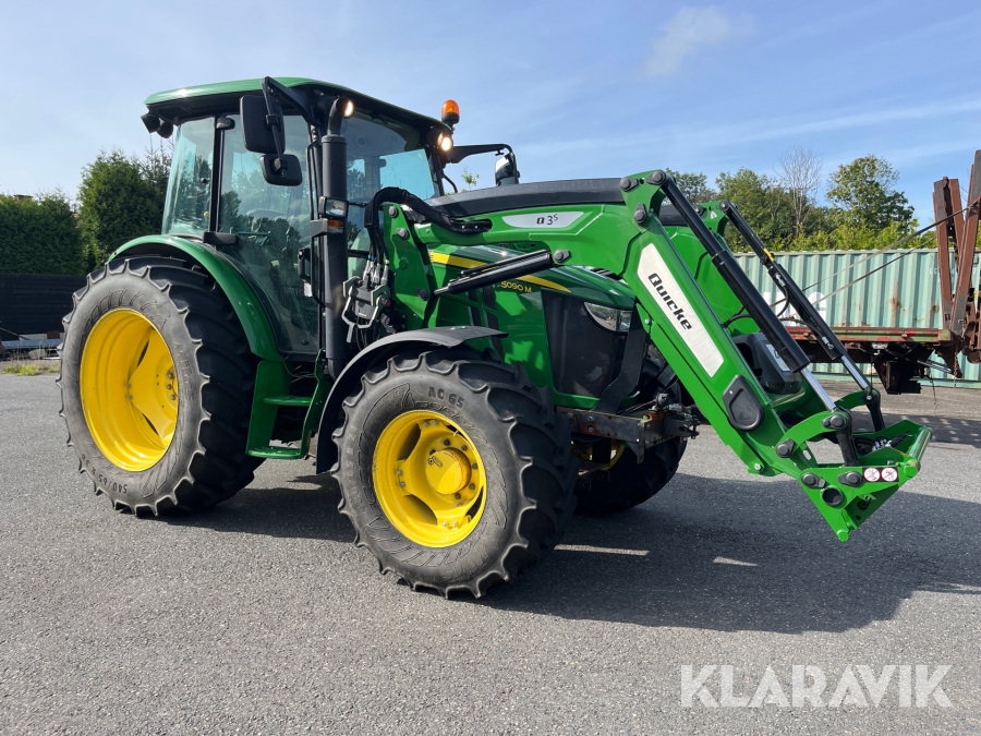 Traktor John Deere 5090M med lastare / vikplog