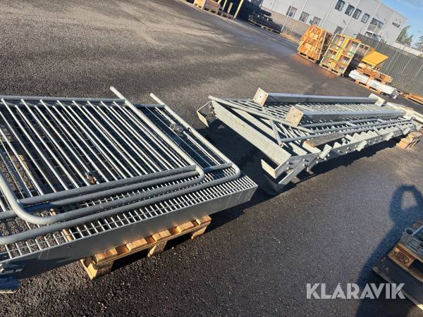 Brand/Evakueringstrappa Eurostair rak, varmgalvad med vilplan & förhöjning. 1 st