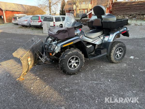 Fyrhjuling Can-Am Outlander LYT Edition med plog