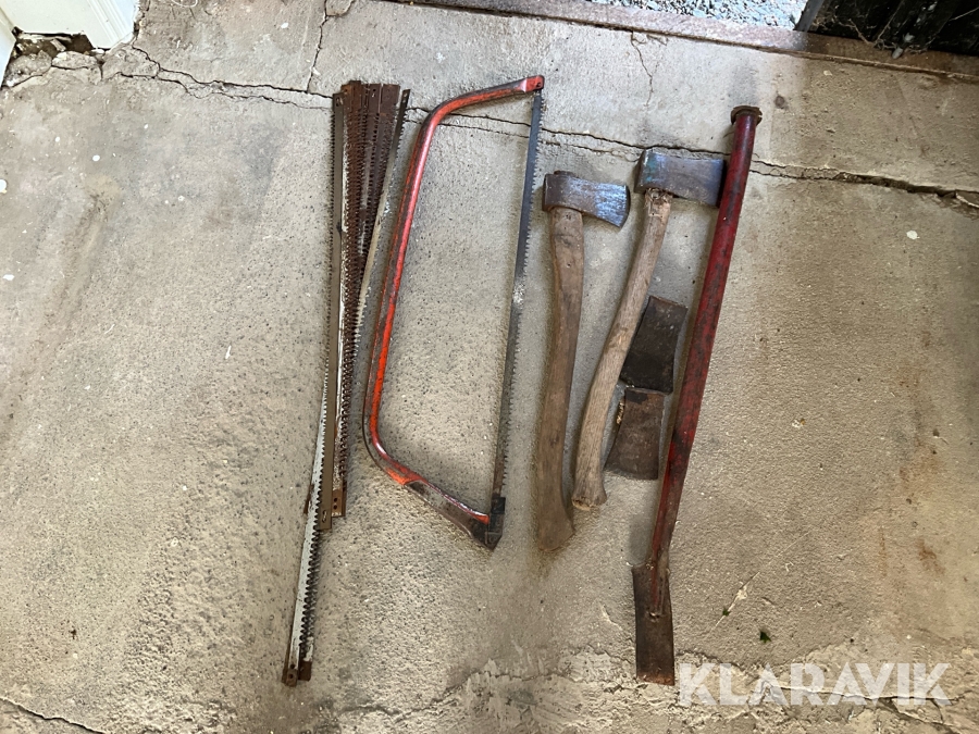 Såg, yxor och brytjärn