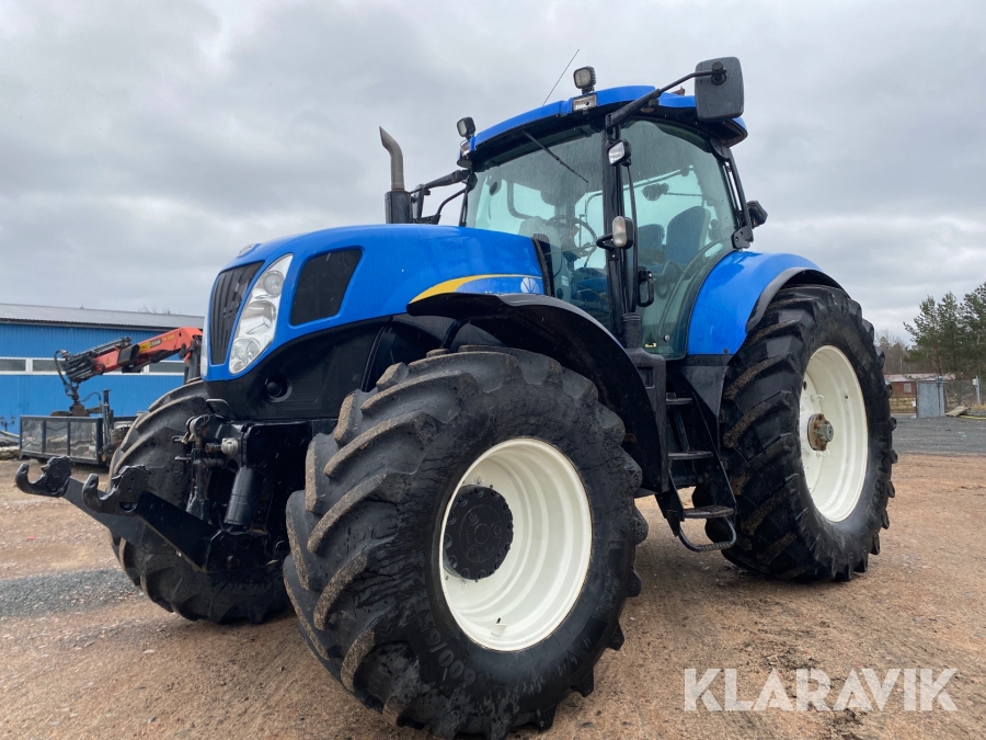 Traktor New Holland T7030