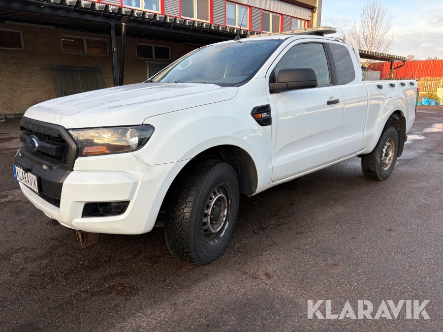 Pick-up Ford Ranger plogutrustad
