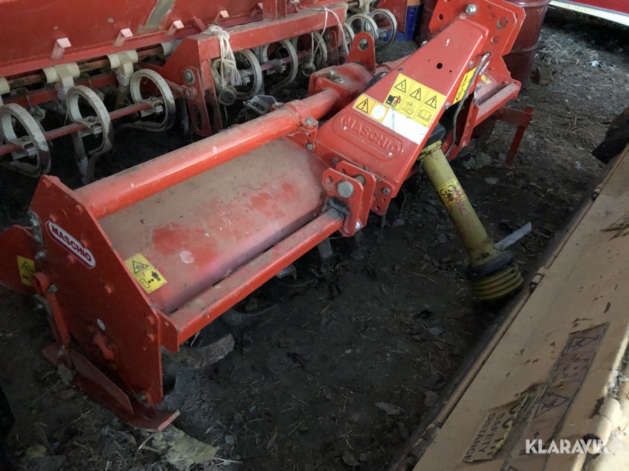 Traktorburen Jordfräs