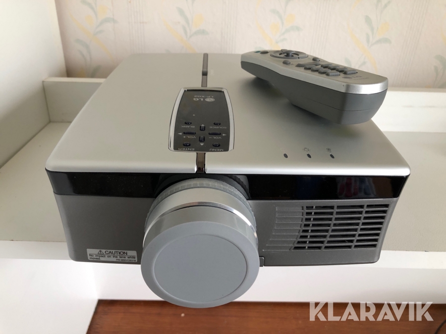 Klaravik Auktioner Projektor LG LPXG2 med förvaringsväska