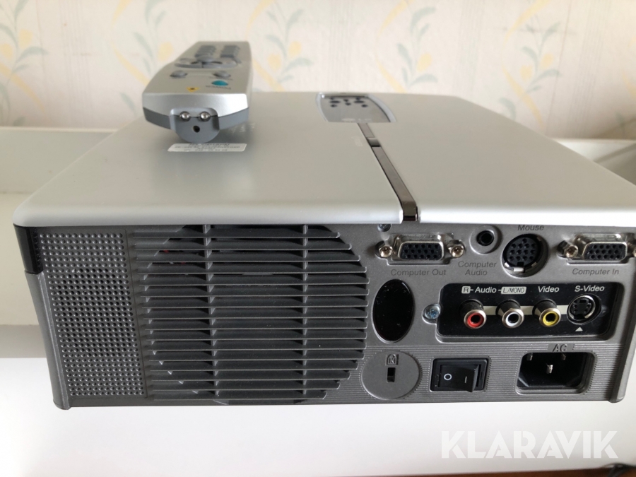 Klaravik Auktioner Projektor LG LPXG2 med förvaringsväska