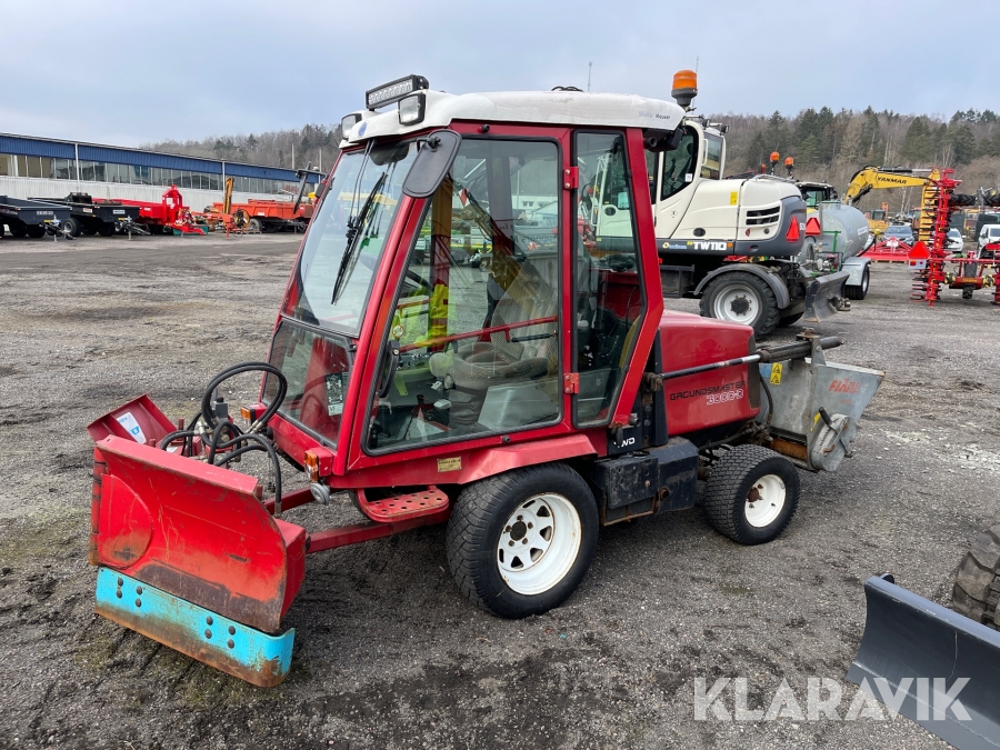 Redskapsbärare Toro Groundmaster 3000 D med plog & spridare
