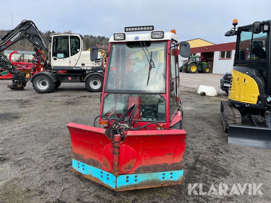 Redskapsbärare Toro Groundmaster 3000 D med plog & spridare