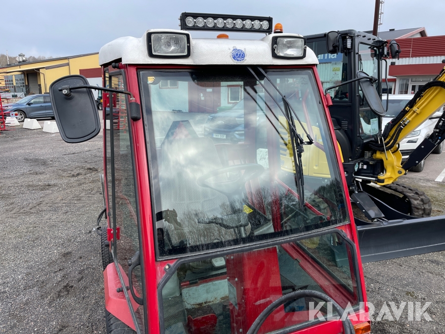 Redskapsbärare Toro Groundmaster 3000 D med plog & spridare