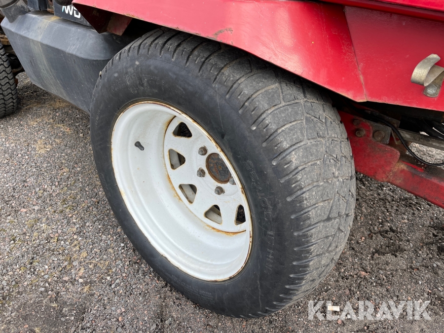 Redskapsbärare Toro Groundmaster 3000 D med plog & spridare