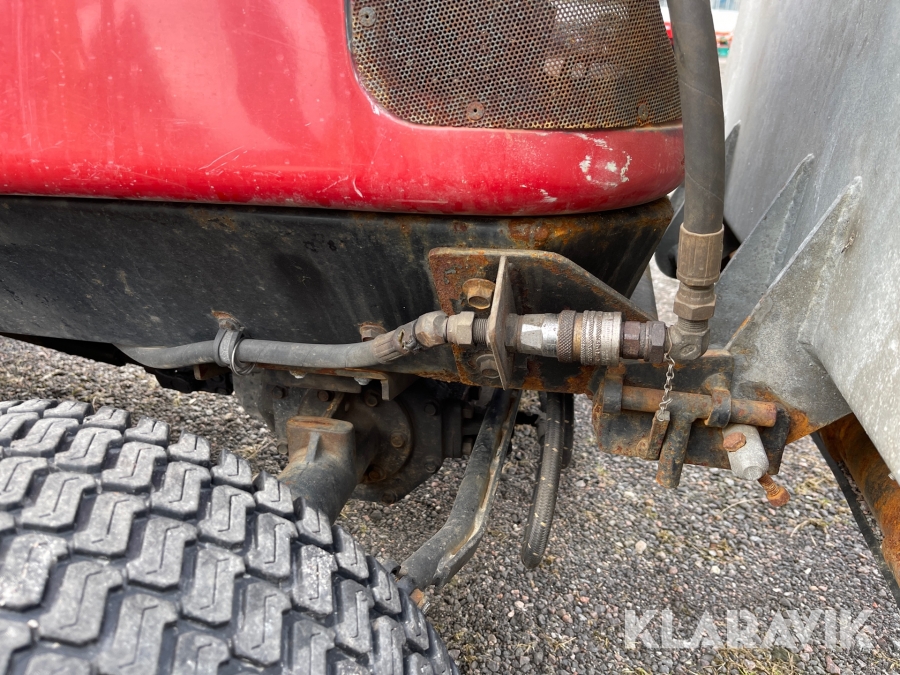 Redskapsbärare Toro Groundmaster 3000 D med plog & spridare